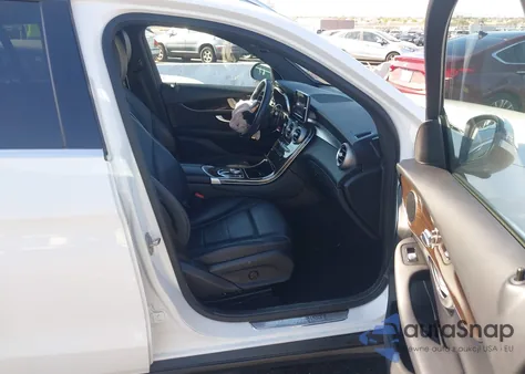 2018 Mercedes-Benz Glc 300 from USA, damaged, VIN WDC0G4JB3JV066852